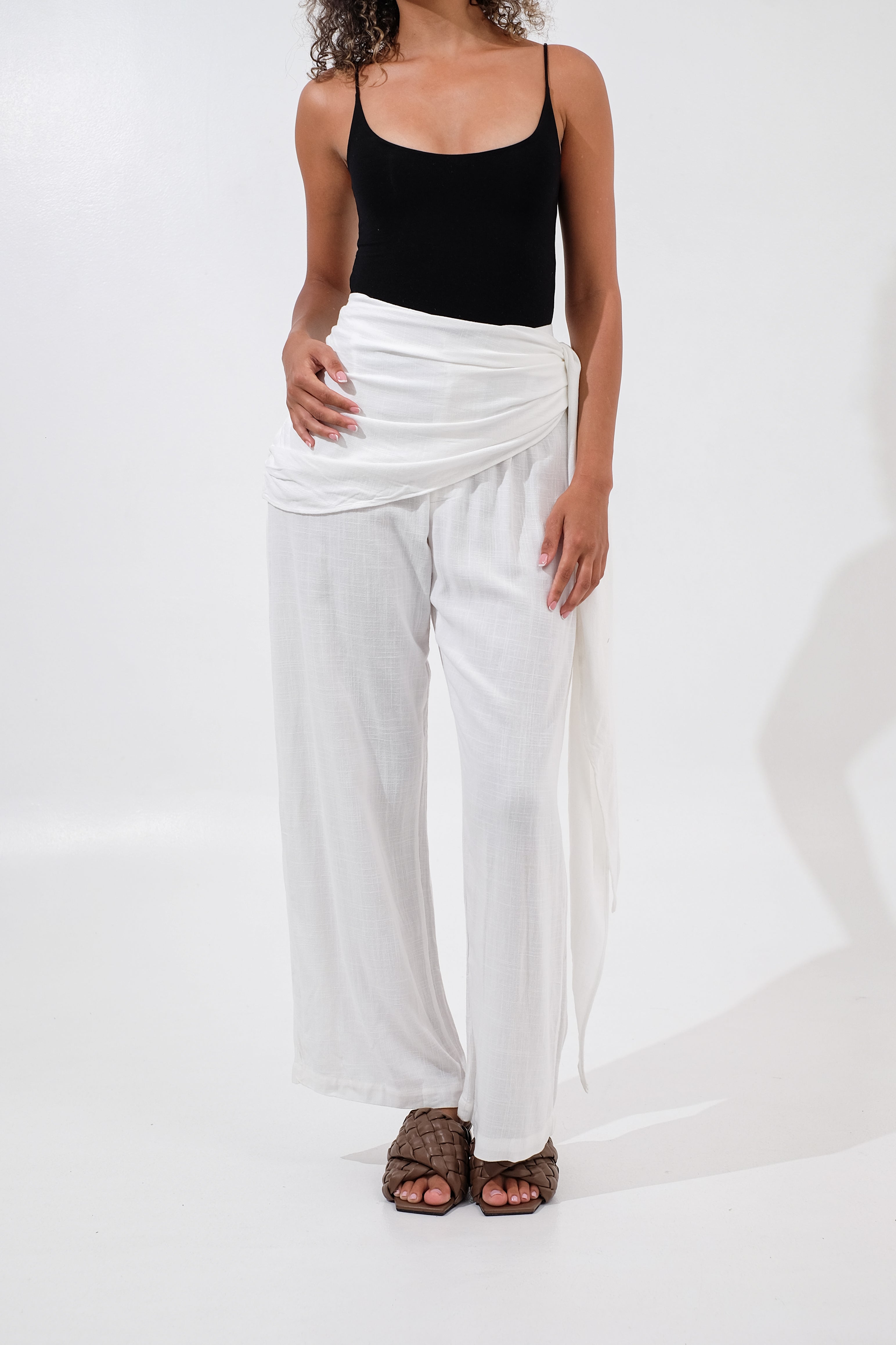 Capri Wrapped Linen Pants